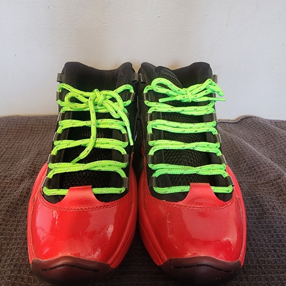 Mens Reebok Size 8.5 - Picture 2 of 4